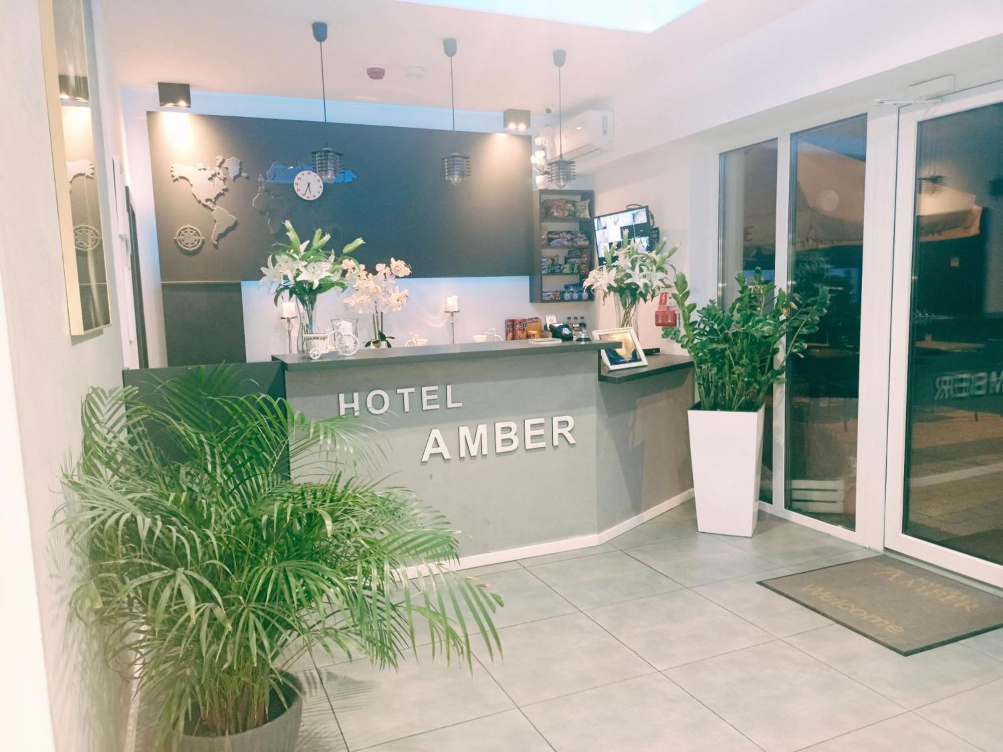 Hotelik & Restauracja Amber Raszyn Exterior foto