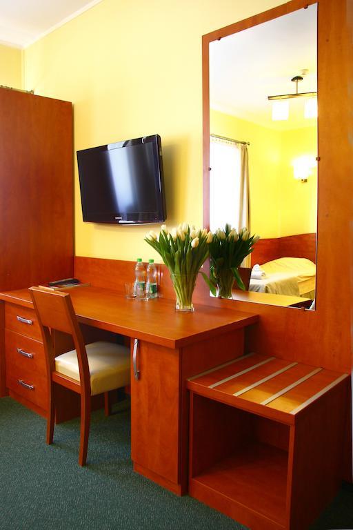 Hotelik & Restauracja Amber Raszyn Habitación foto