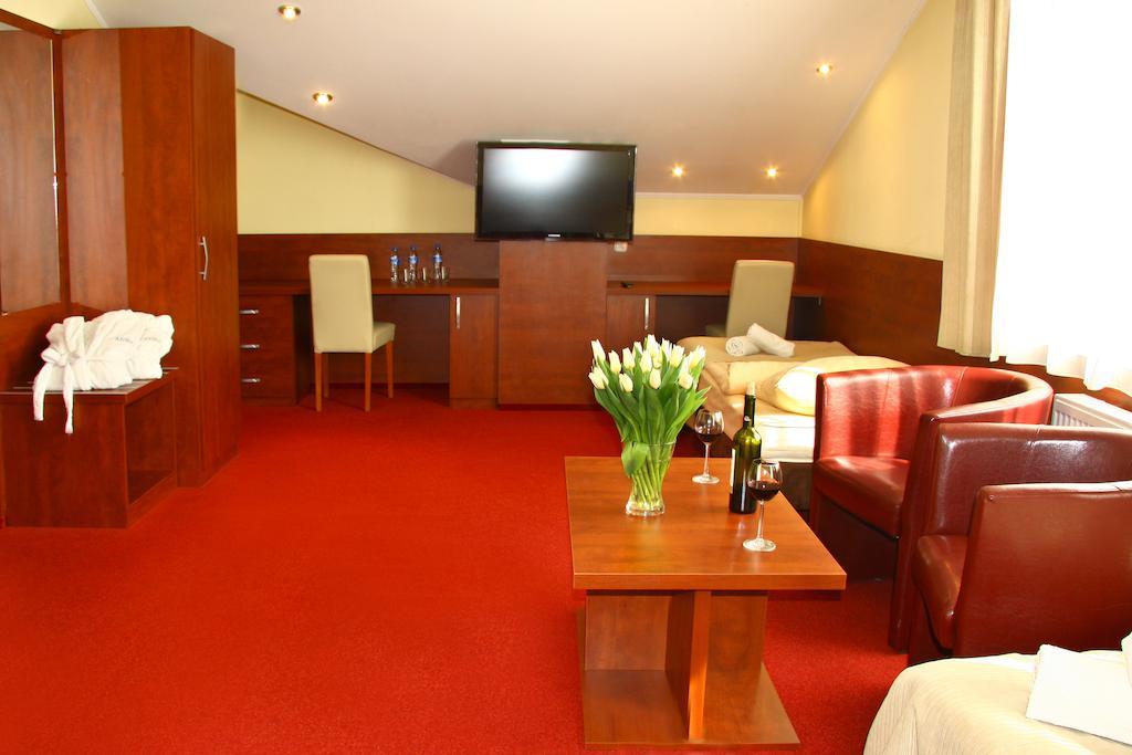 Hotelik & Restauracja Amber Raszyn Habitación foto